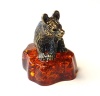 Фигурка из латуни с янтарем Медвежонок сидит арт. 1226