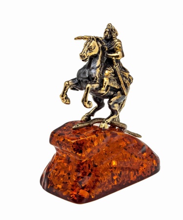 Фигурка из латуни с янтарем Петр I маленький 43х57 мм. арт. 1043
