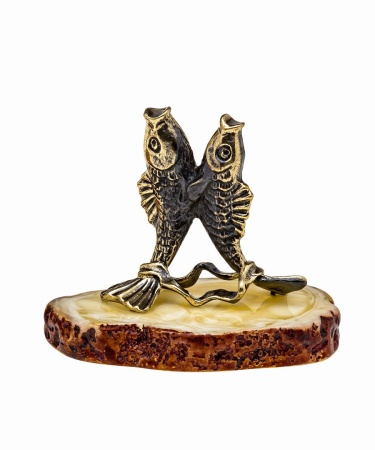 Фигурка из латуни с янтарем Рыбы пара 45х35 мм. арт. 1059