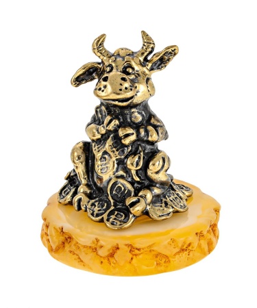 Фигурка из латуни с янтарем Бычок Денежный 30х45 мм. арт. 2687