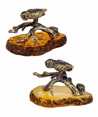 Фигурка из латуни с янтарем Птица Сова на ветке 54х38 мм. арт. 870