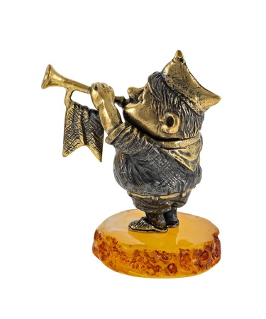 Фигурка из латуни с янтарем Пионер 35х50 мм. арт. 2719