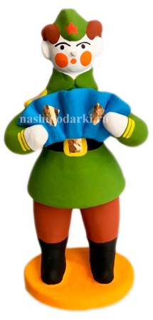 Дымковская игрушка солдат с гармошкой 12 см. арт. 11112