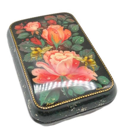 Шкатулка лаковая миниатюра "Розы с пчелами" 7х10 см. арт. 2673322