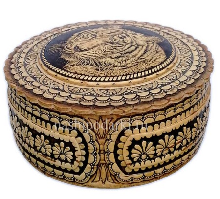 Шкатулка береста (Лев) 4х9см арт. 8765222 картинка Шкатулка береста (Лев) 4х9см арт. 8765222 магазин русских сувениров  Наши подарки