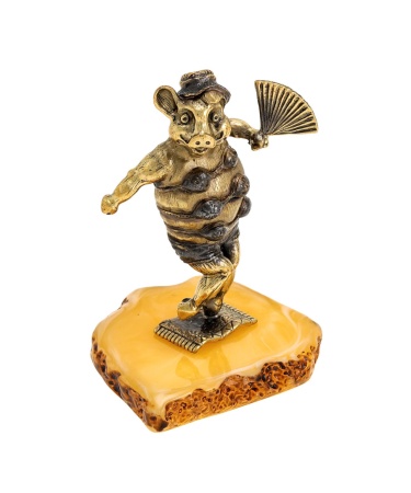 Фигурка из латуни с янтарем Поросенок Фифа 60х45 мм, арт. 1274