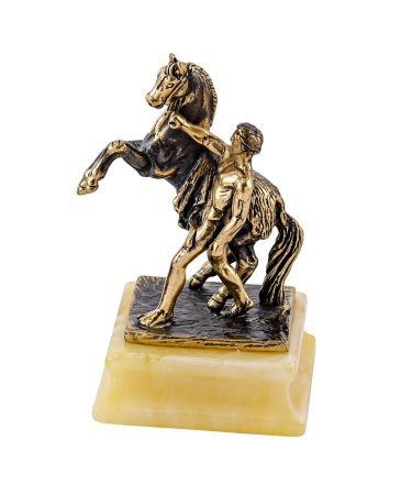 Фигурка из латуни с янтарем Аничков мост 45х70 мм. арт. 2375