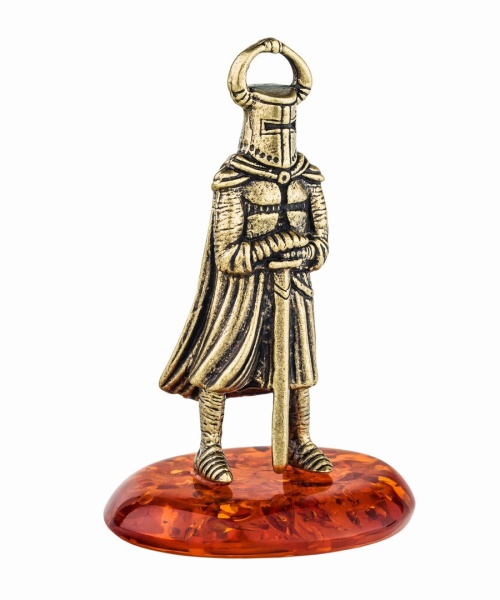 Фигурка из латуни с янтарем рыцарь с мечом 37х58 мм. арт. 222