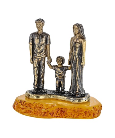 Фигурка из латуни с янтарем парочка Семья Счастье 50х50 мм. арт. 2728