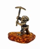 Фигурка из латуни с янтарем гном с киркой маленький 35х45 мм. арт. 992