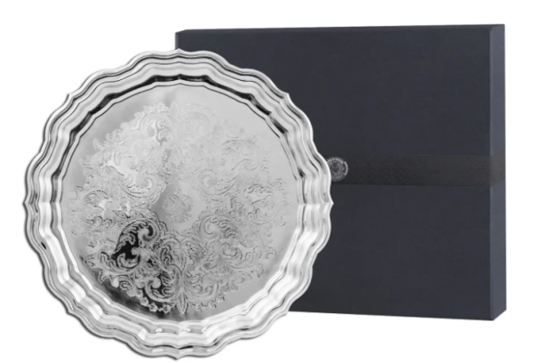 Поднос круглый с фигурным вырезом края с гравированным рисунком никелированный в футляре Артикул: С79608/8