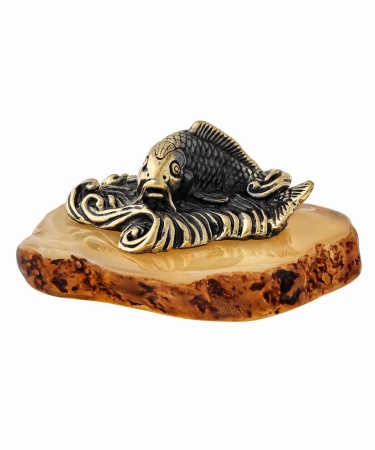 Фигурка из латуни с янтарем Рыба на волне 45х25 мм. арт. 1454