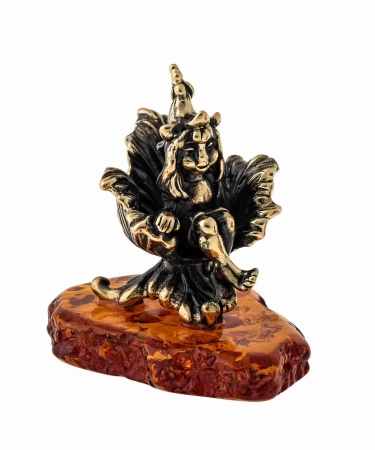 Фигурка из латуни с янтарем дюймовочка 40х40мм. арт. 1558